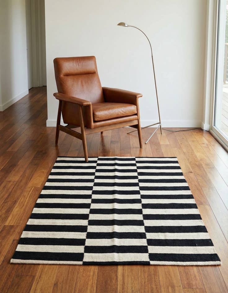 Detail image of 3' 5 x 4' 7 Hand Woven Kilim Modern Wool Rug