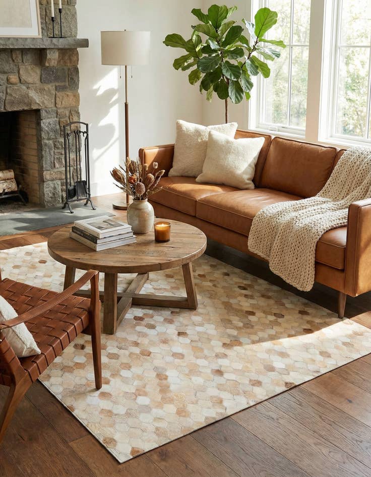 Detail image of 4' 8 x 6' 8 Cowhide Stocks Rug