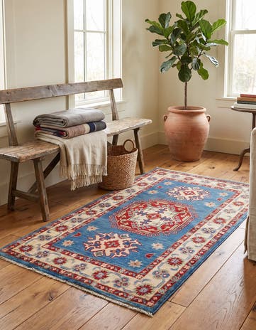 2' 7 x 4' 3 Hand Knotted Kazak Rug