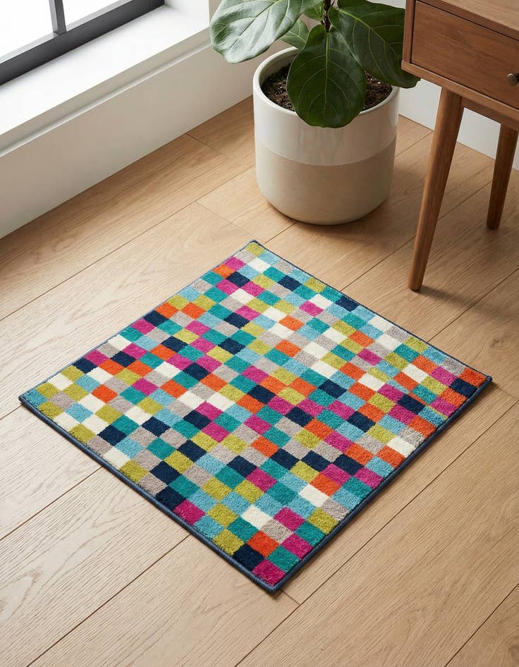 Detail image of 1' 4 x 1' 4 Azalea Sample Rug