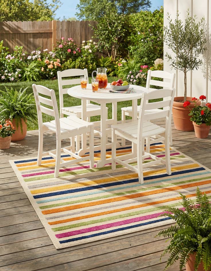 Detail image of 5' 3 x 5' 3 Easy-Clean Aruba Indoor / Outdoor Square Rug