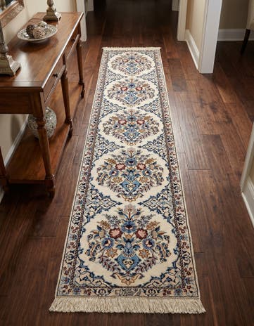 1' 7 x 6' 5 Hand Knotted Nain Rug