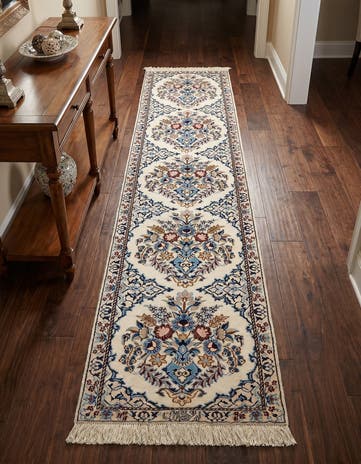 1' 7 x 6' 5 Hand Knotted Nain Rug