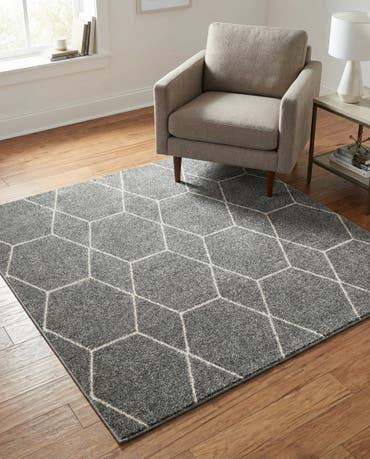  4' x 4' Lattice Frieze Square Rug