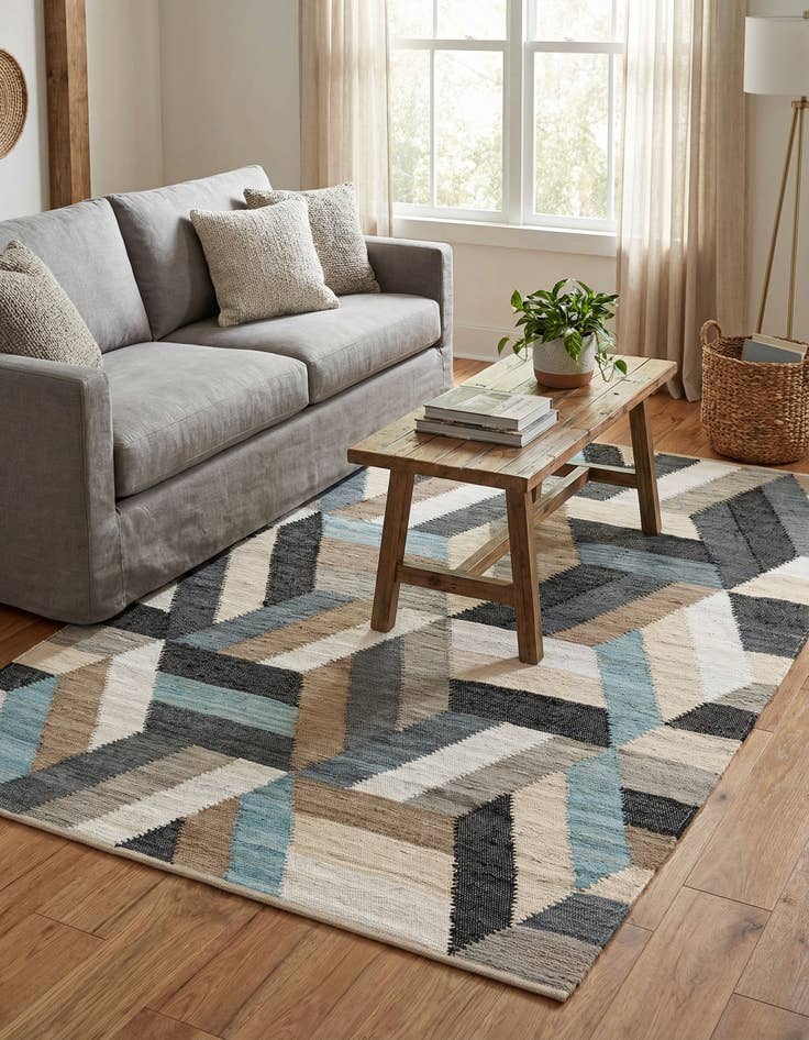 Detail image of 6' 1 x 9' Hand Braided Chindi Cotton Rug