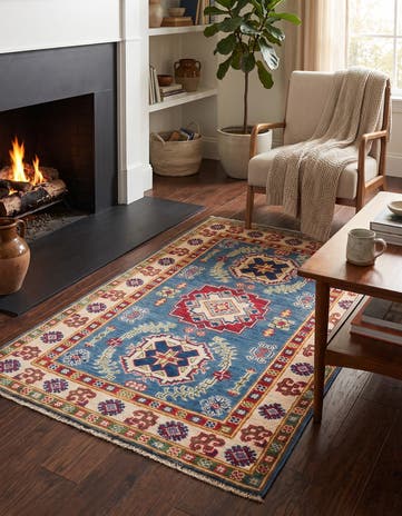 2' 8 x 4' 2 Hand Knotted Kazak Rug
