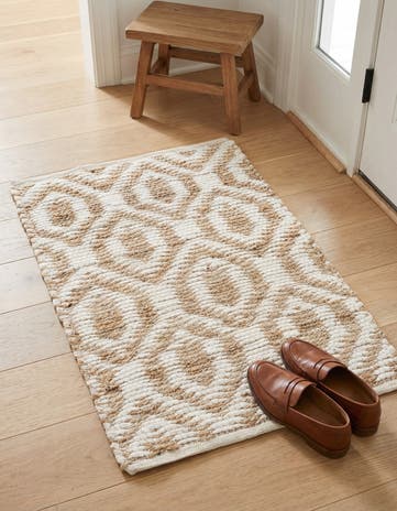 White Hand Woven Chindi Jute Rug