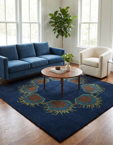 7' 5 x 7' 7 Luna Square Rug