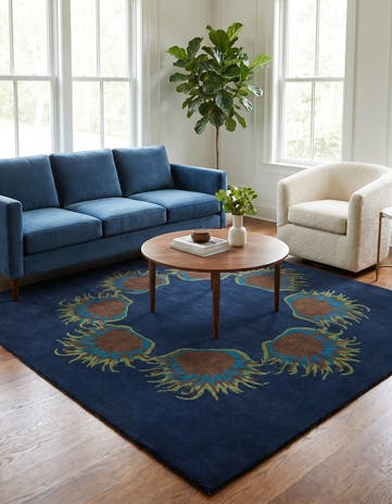 7' 5 x 7' 7 Luna Square Rug