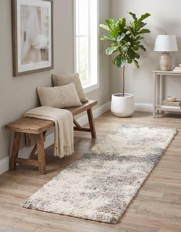 2' x 6' 7 Soft Touch Shag Runner Rug