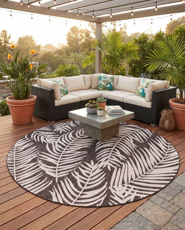 10' x 10' Easy-Clean Botanical Indoor / Outdoor Round Rug