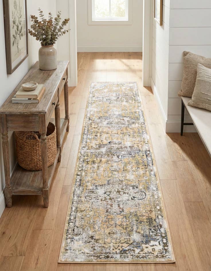 Detail image of 2' x 9' 10 Highbury Runner Rug