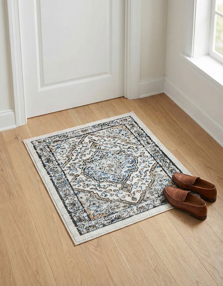 2' x 3' Nyla Rug
