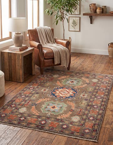 2' 9 x 4' Hand Knotted Kazak Rug