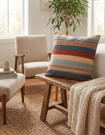 2' 5 x 2' 5 Hand Woven Pillow Wool Square Rug