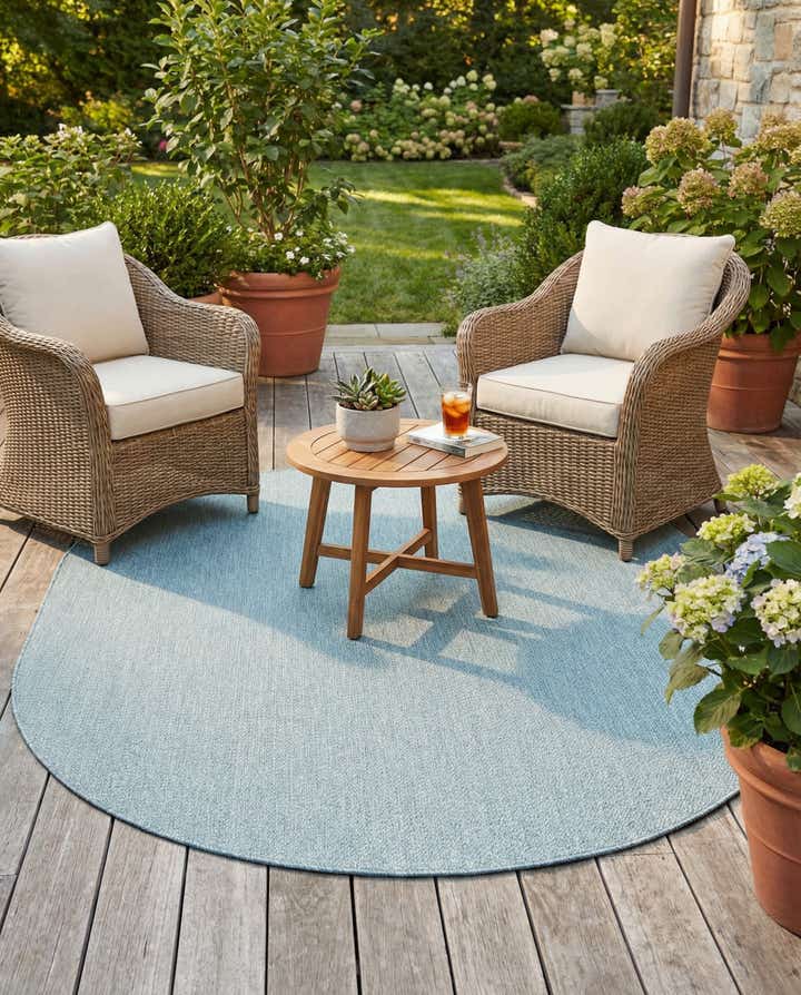 7' 10 x 10' Easy-Clean Solid Indoor / Outdoor Oval Rug