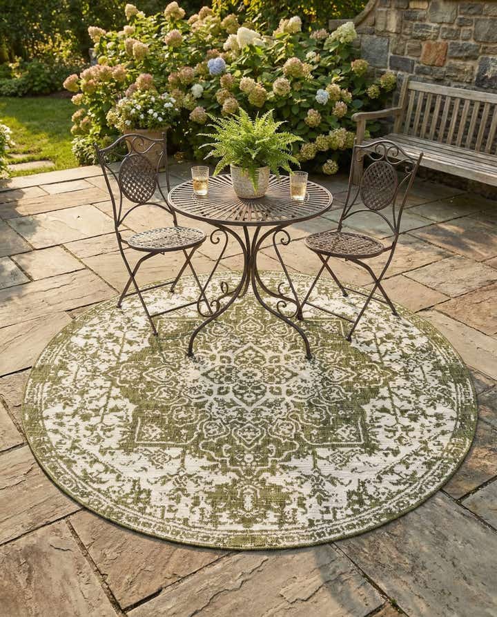 7' x 7' Easy-Clean Jill Zarin Dubai Indoor / Outdoor Round Rug