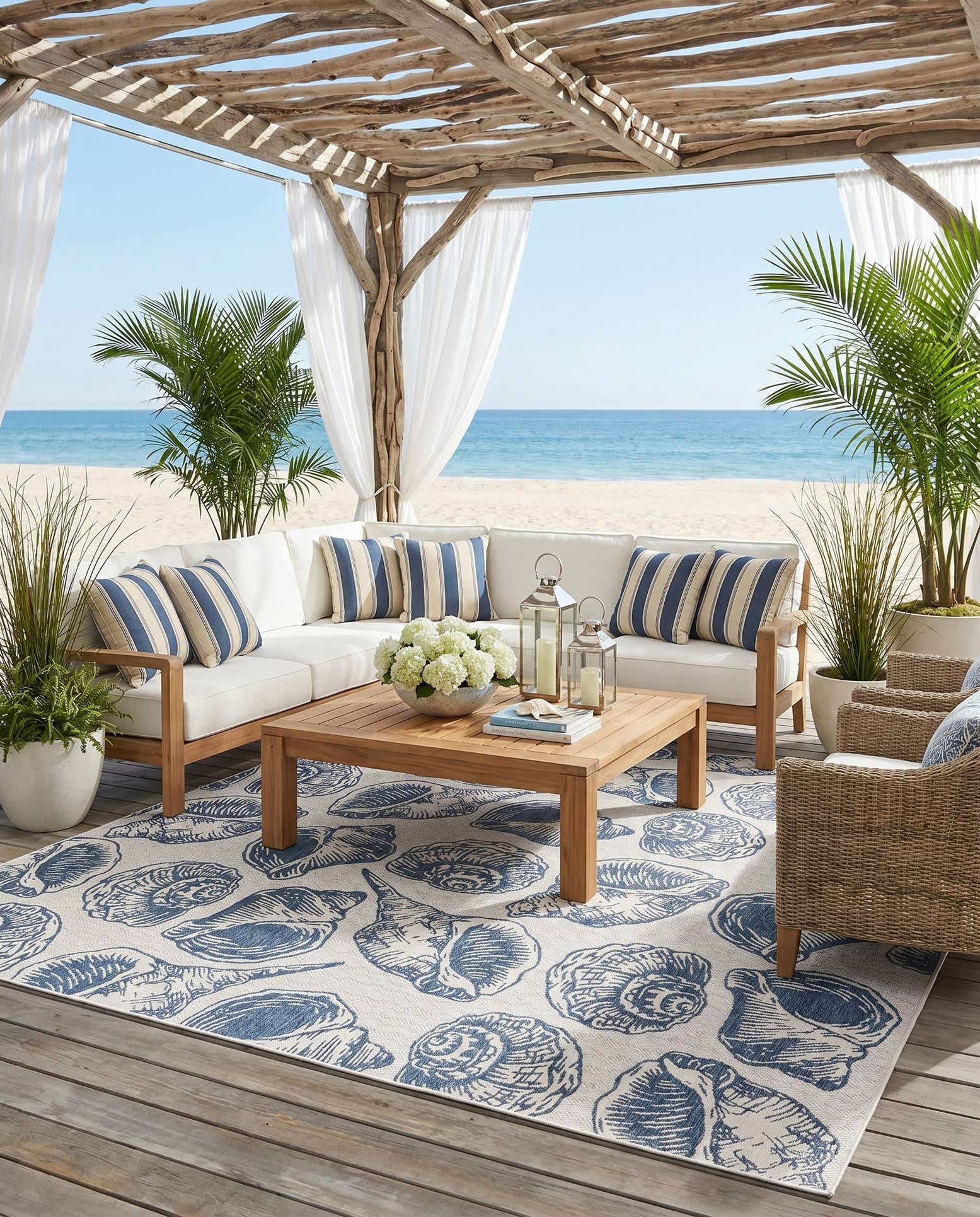 13' x 13' Easy-Clean Coastal Indoor / Outdoor Square Rug
