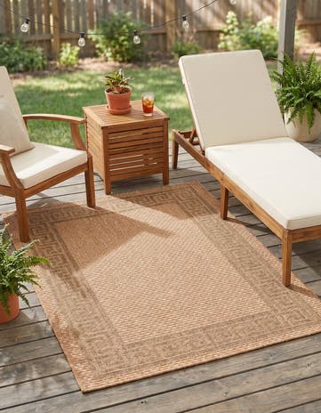 3' 3 x 5' Easy-Clean Border Indoor / Outdoor Rug