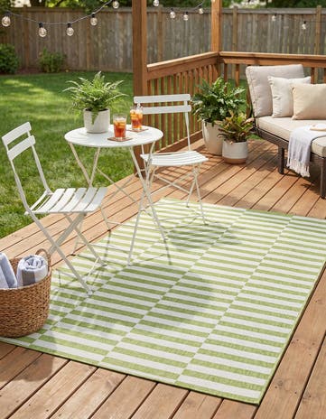 Green Easy-Clean Ribbon Indoor / Outdoor Rug