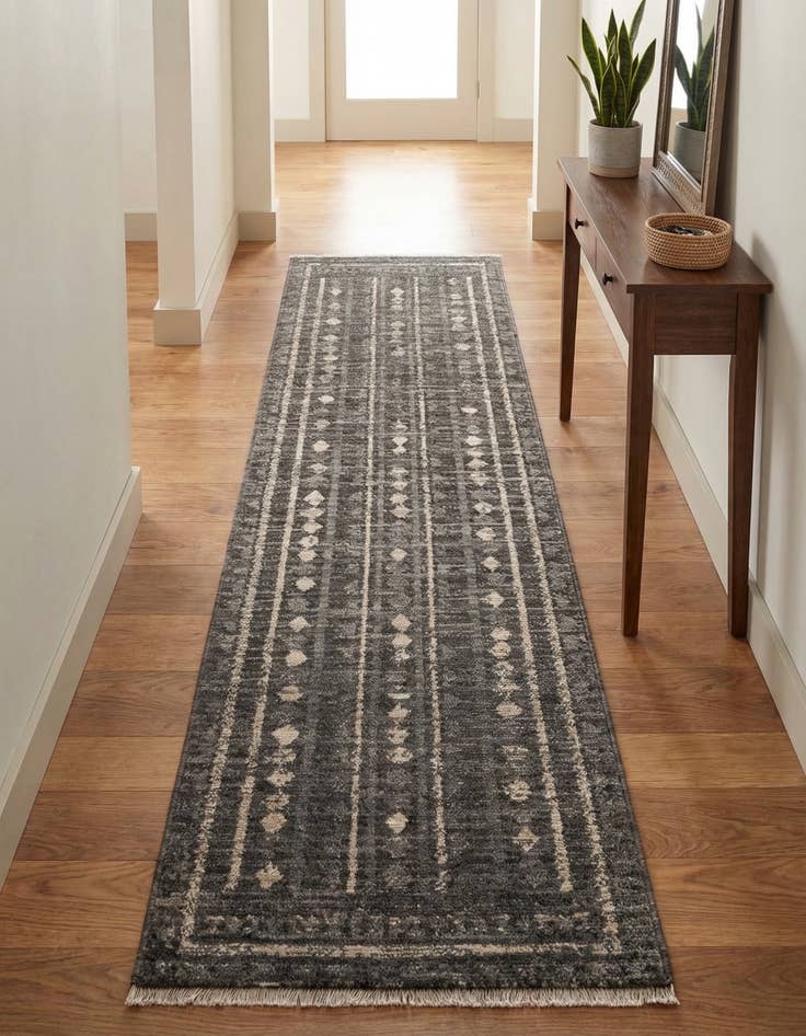 Detail image of 2' x 7' 7 Grand Tradition Runner Rug