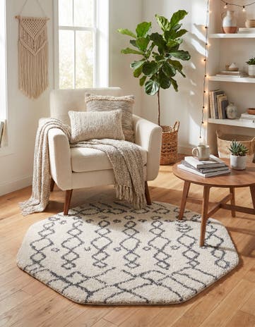 Pure Ivory Moroccan Shag Octagon Rug