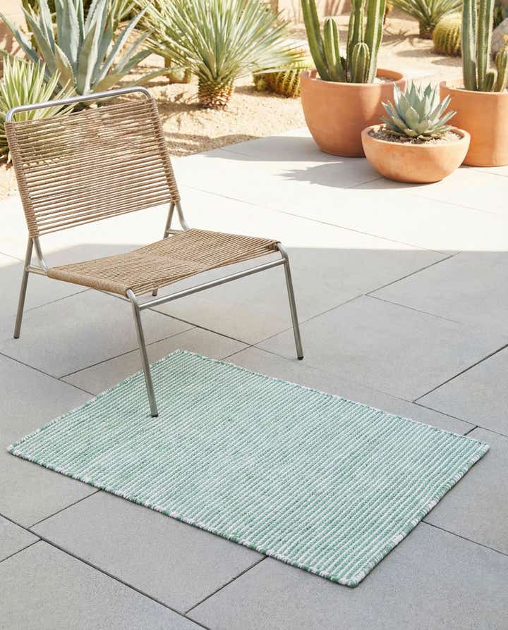 2' 2 x 3' 1 Easy-Clean Jill Zarin Palm Springs Indoor / Outdoor Rug