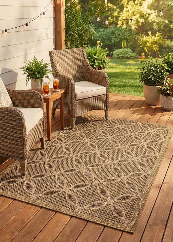 3' 3 x 5' Easy-Clean Trellis Indoor / Outdoor Rug