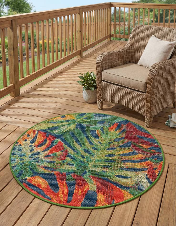 Detail image of 3' 3 x 3' 3  Washable Baja Indoor / Outdoor Round Rug