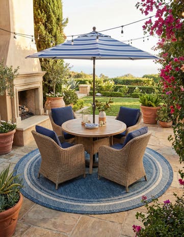 7' 10 x 7' 10 Easy-Clean Border Indoor / Outdoor Round Rug