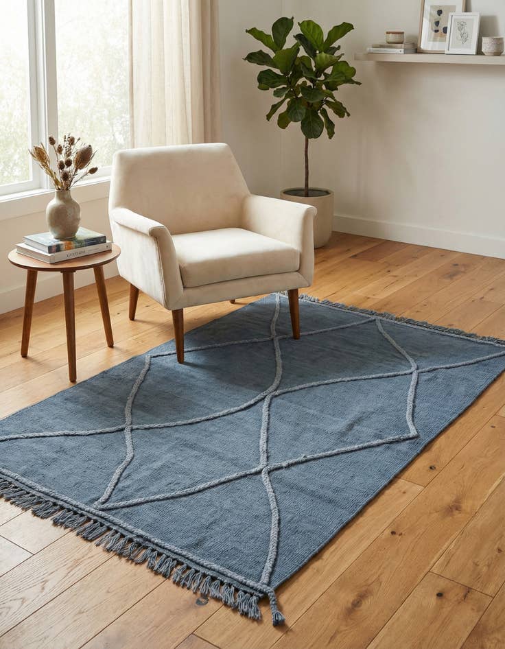 Detail image of 3' 3 x 4' 10 Hand Woven Kilim Modern Wool Rug