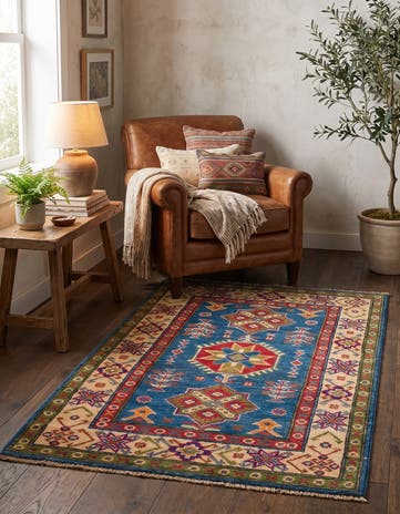 2' 8 x 4' 6 Hand Knotted Kazak Rug