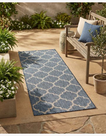 2' x 5' Easy-Clean Trellis Indoor / Outdoor Runner Rug