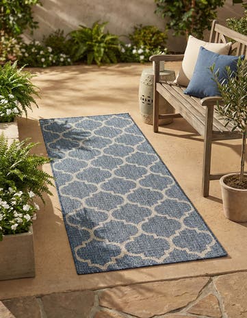 2' x 5' Easy-Clean Lattice Indoor / Outdoor Runner Rug