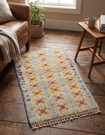 1' 4 x 2' Hand Knotted Ziegler Rug