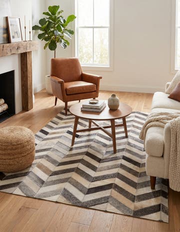 4' 1 x 6' 1 Cowhide - Patchwork Rug