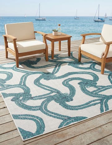 7' 10 x 7' 10 Easy-Clean Coastal Indoor / Outdoor Square Rug