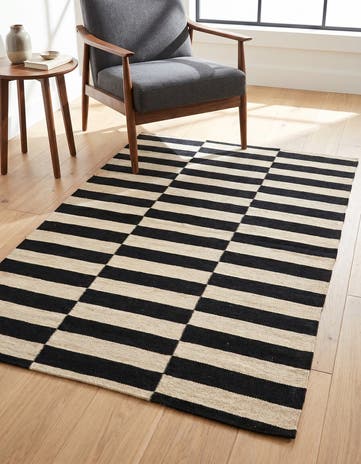3' 5 x 4' 8 Hand Woven Kilim Modern Wool Rug