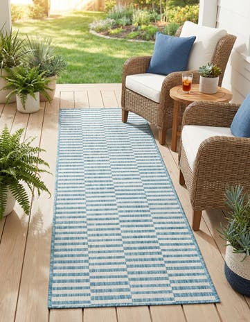 2' x 6' Easy-Clean Striped Indoor / Outdoor Runner Rug