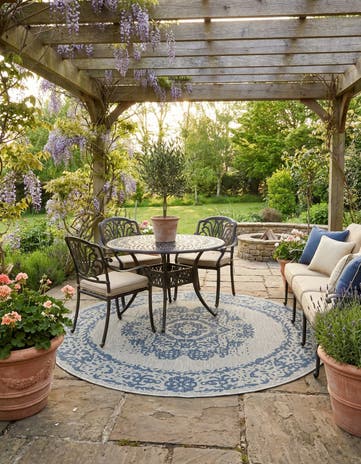 6' x 6' Easy-Clean Traditional Indoor / Outdoor Round Rug
