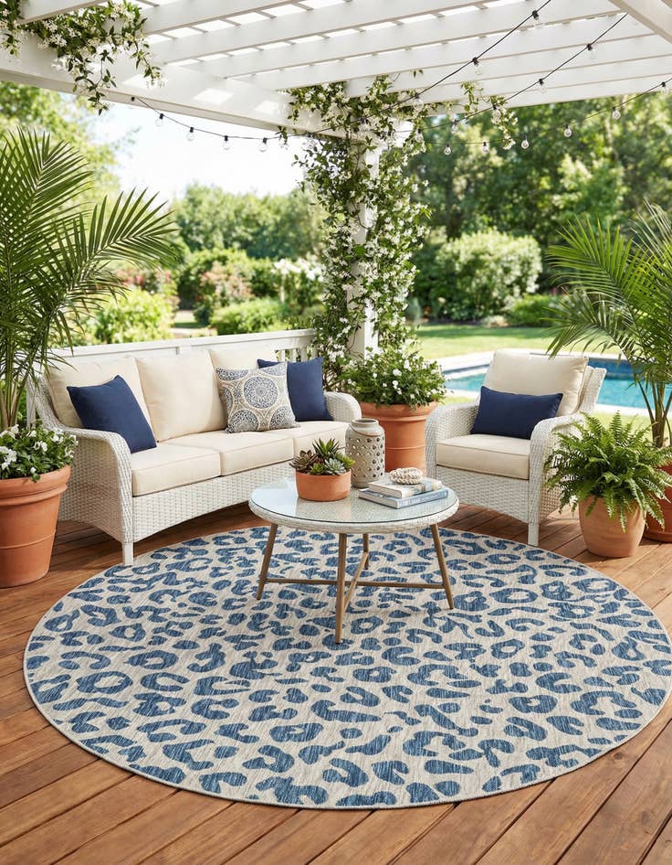 Detail image of 7' 10 x 7' 10 Washable Safari Indoor / Outdoor Round Rug