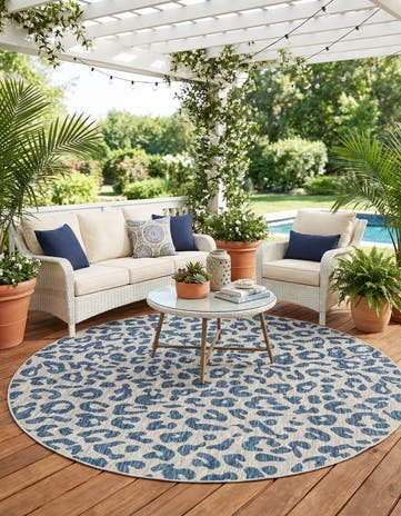 7' 10 x 7' 10 Easy-Clean Safari Indoor / Outdoor Round Rug