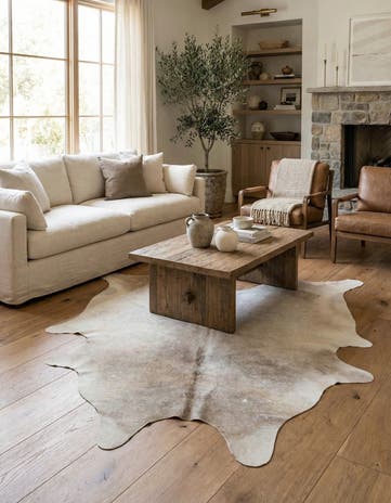 6' 1 x 6' 9 Cowhide Leather Rug