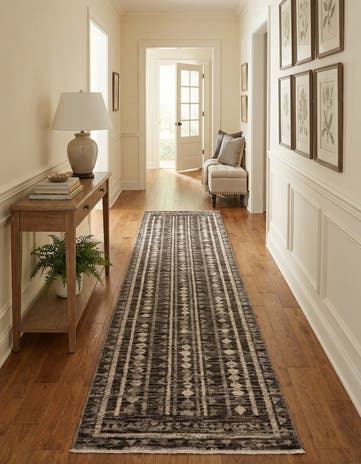 2' 7 x 12' 6 Grand Tradition Rug