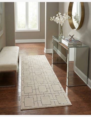 2' x 6' Marilyn Monroe™ Glam Deco Runner Rug