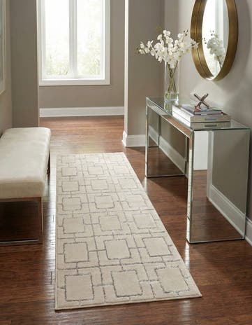 2' x 6' Marilyn Monroe™ Glam Deco Runner Rug