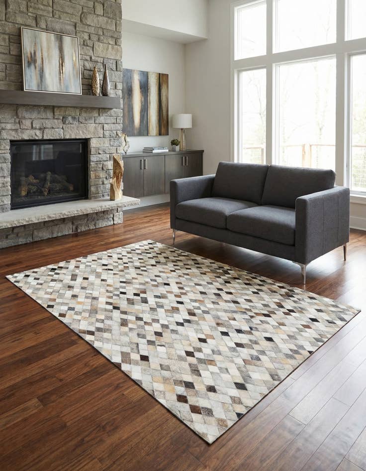 Detail image of 4' 7 x 6' 7 Cowhide Stocks Rug