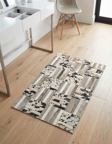 2' x 3' 1 Cowhide Rug