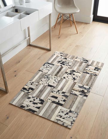 2' x 3' 1 Cowhide Rug
