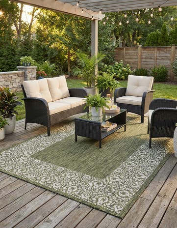 Green Easy-Clean Border Indoor / Outdoor Rug